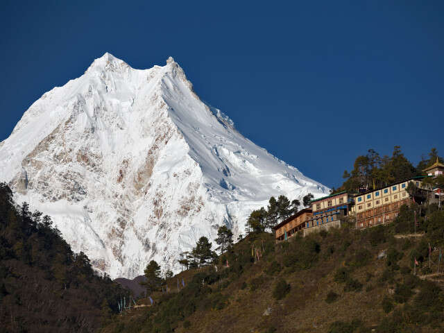 Manaslu Circuit Trek 15 Days